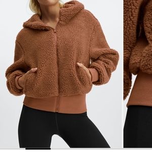 Fabletics Summit Sherpa